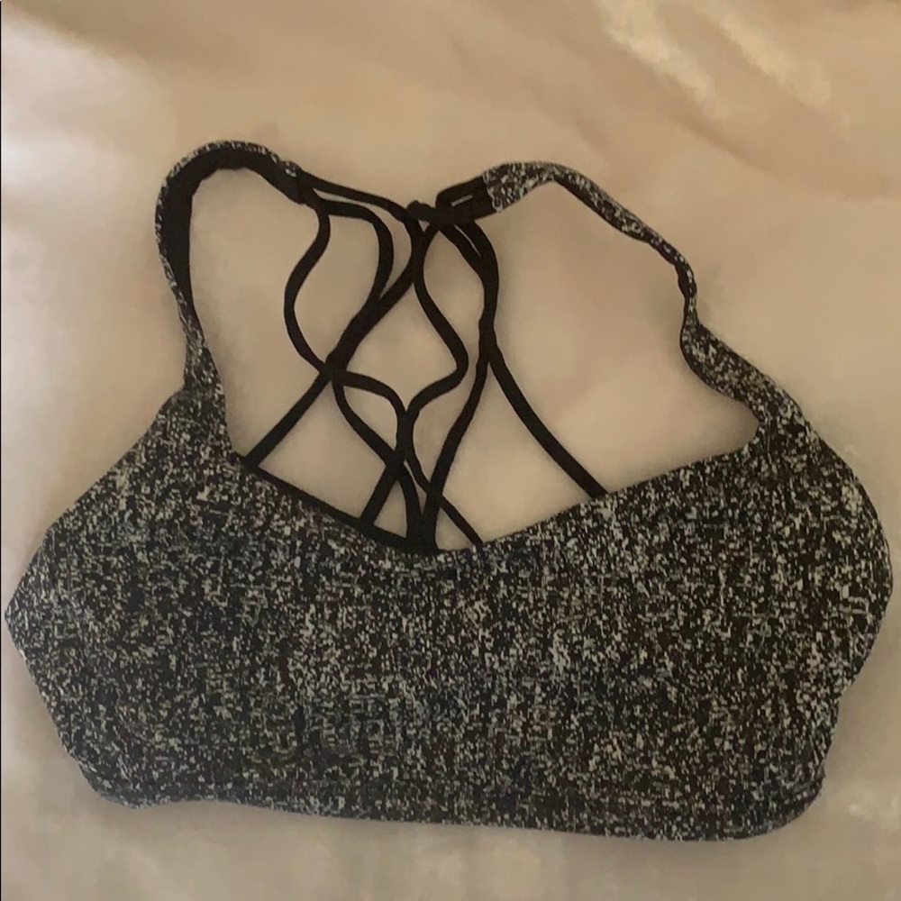 LULULEMON SPORTS BRA SIZE 4